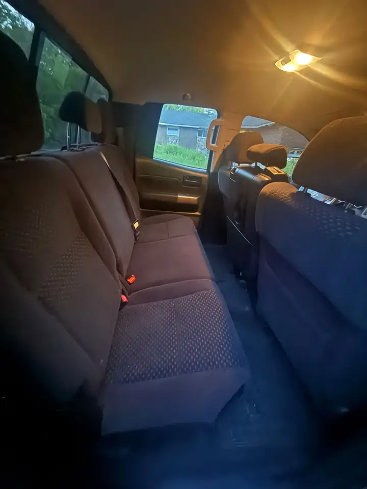 Toyota Tundra снимка Toyota Tundra
