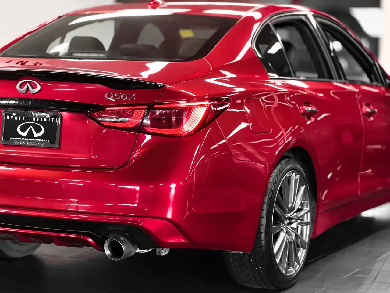 Infiniti Q50 снимка Infiniti Q50