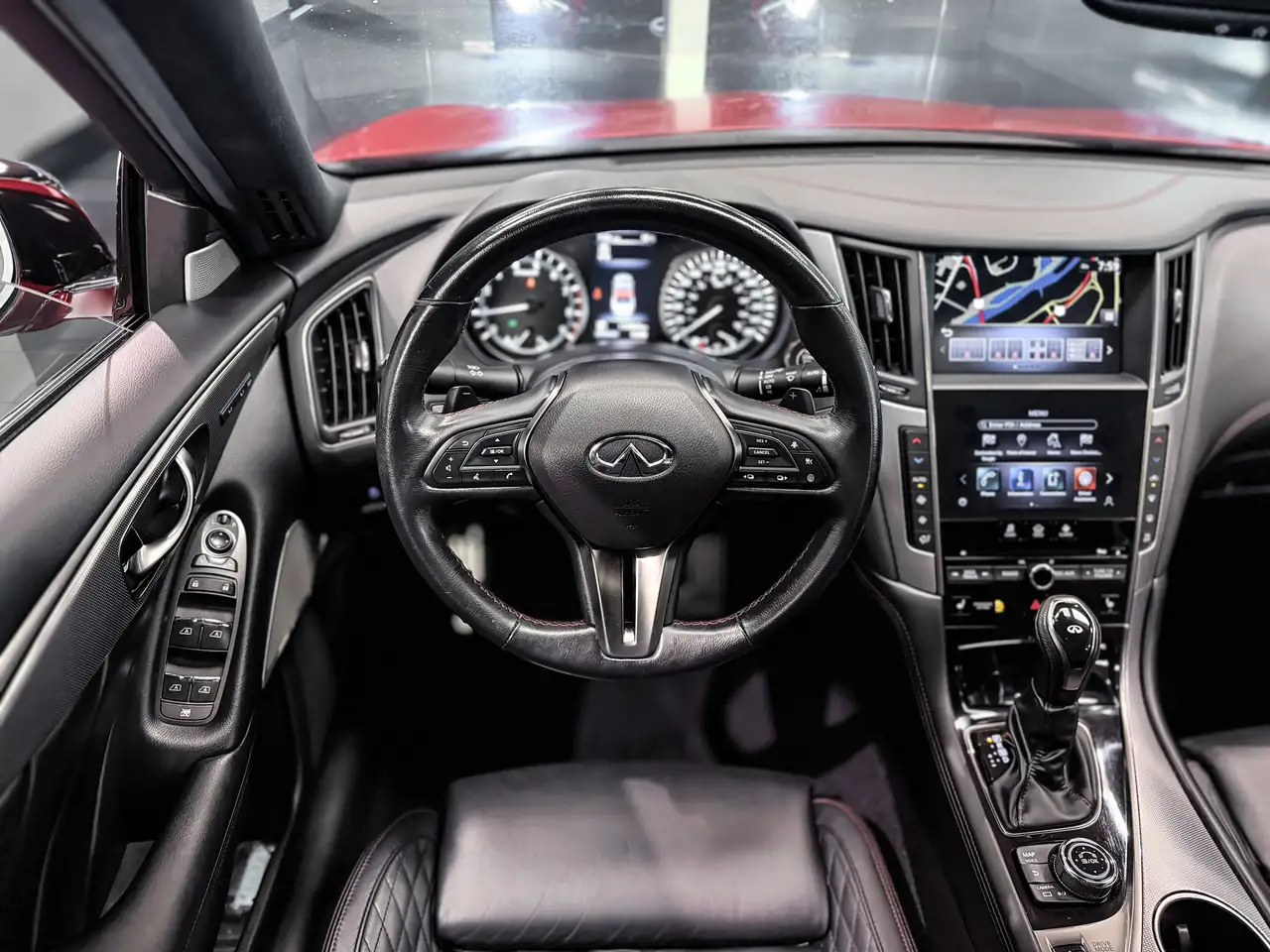 Infiniti Q50 снимка Infiniti Q50