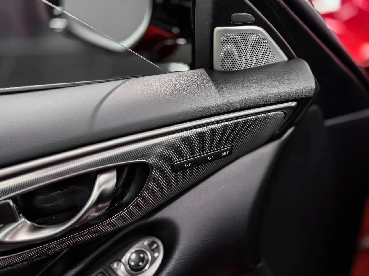 Infiniti Q50 снимка Infiniti Q50