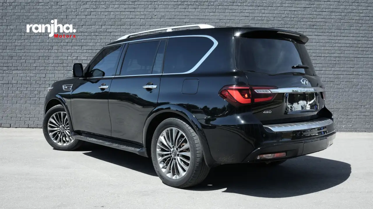 Infiniti QX80 снимка Infiniti QX80