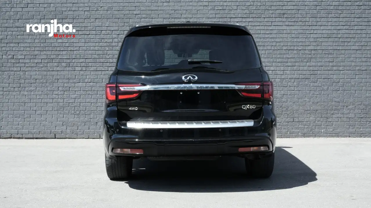 Infiniti QX80 снимка Infiniti QX80