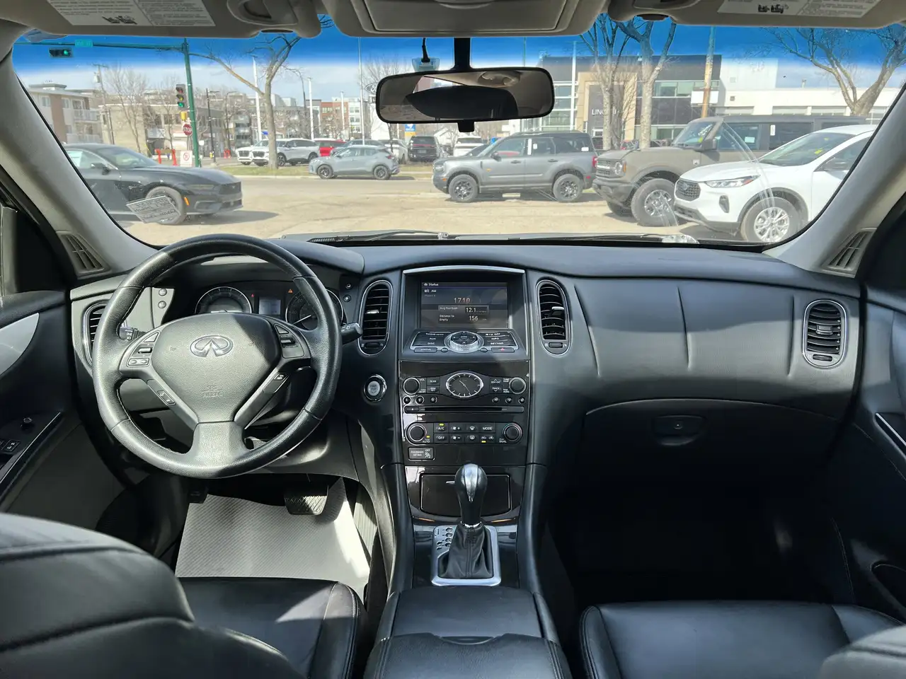 Infiniti QX50 снимка Infiniti QX50