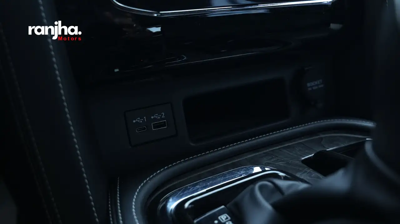 Infiniti QX80 снимка Infiniti QX80
