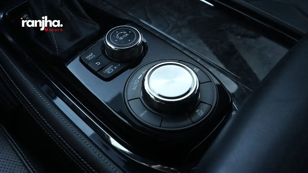 Infiniti QX80 снимка Infiniti QX80