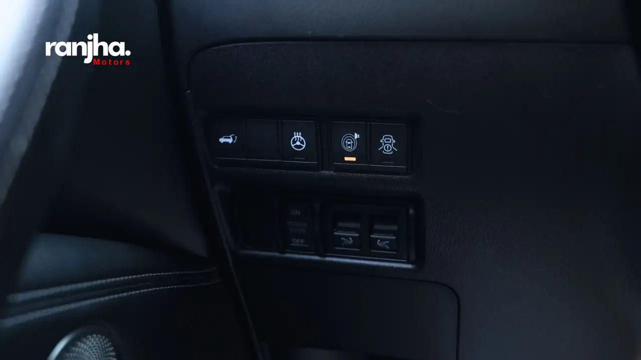 Infiniti QX80 снимка Infiniti QX80