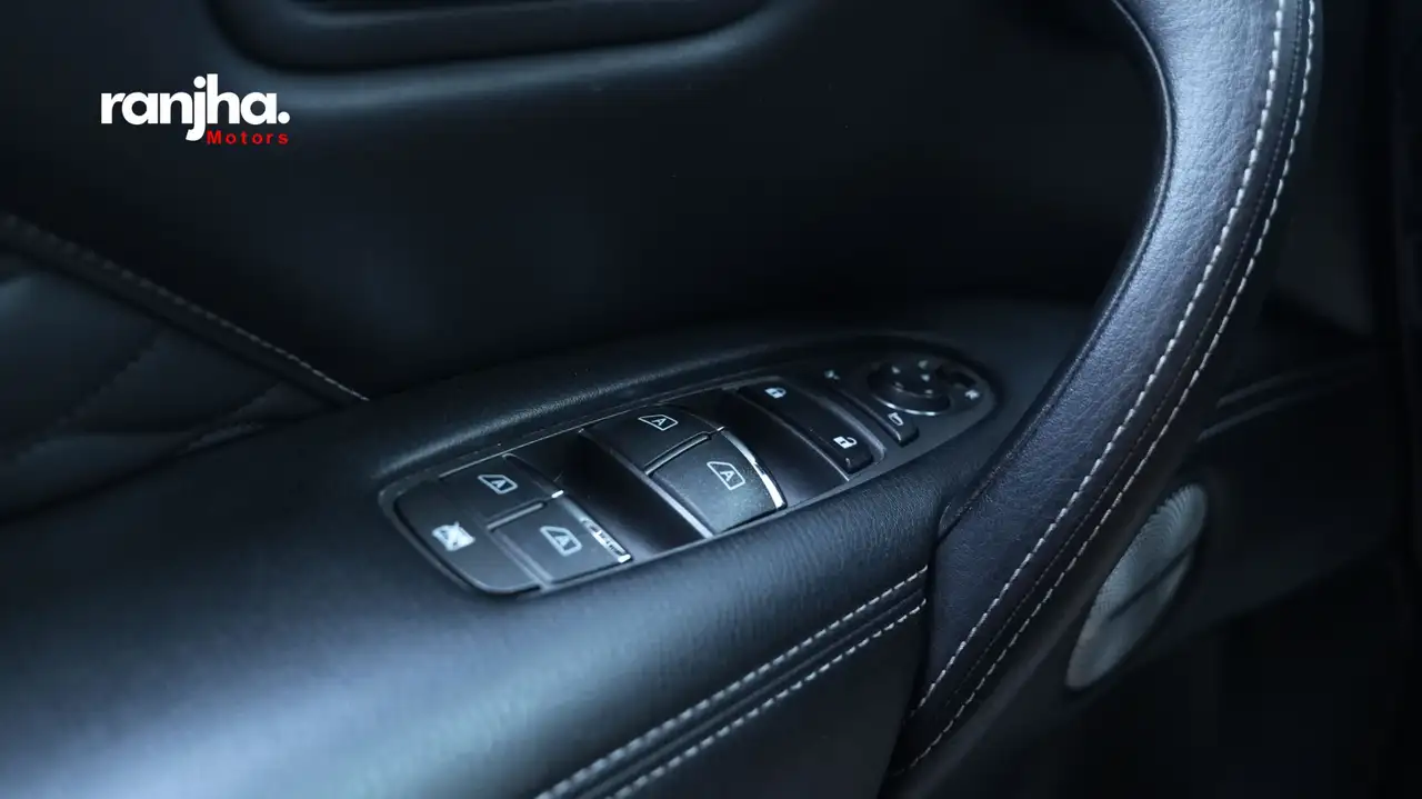 Infiniti QX80 снимка Infiniti QX80