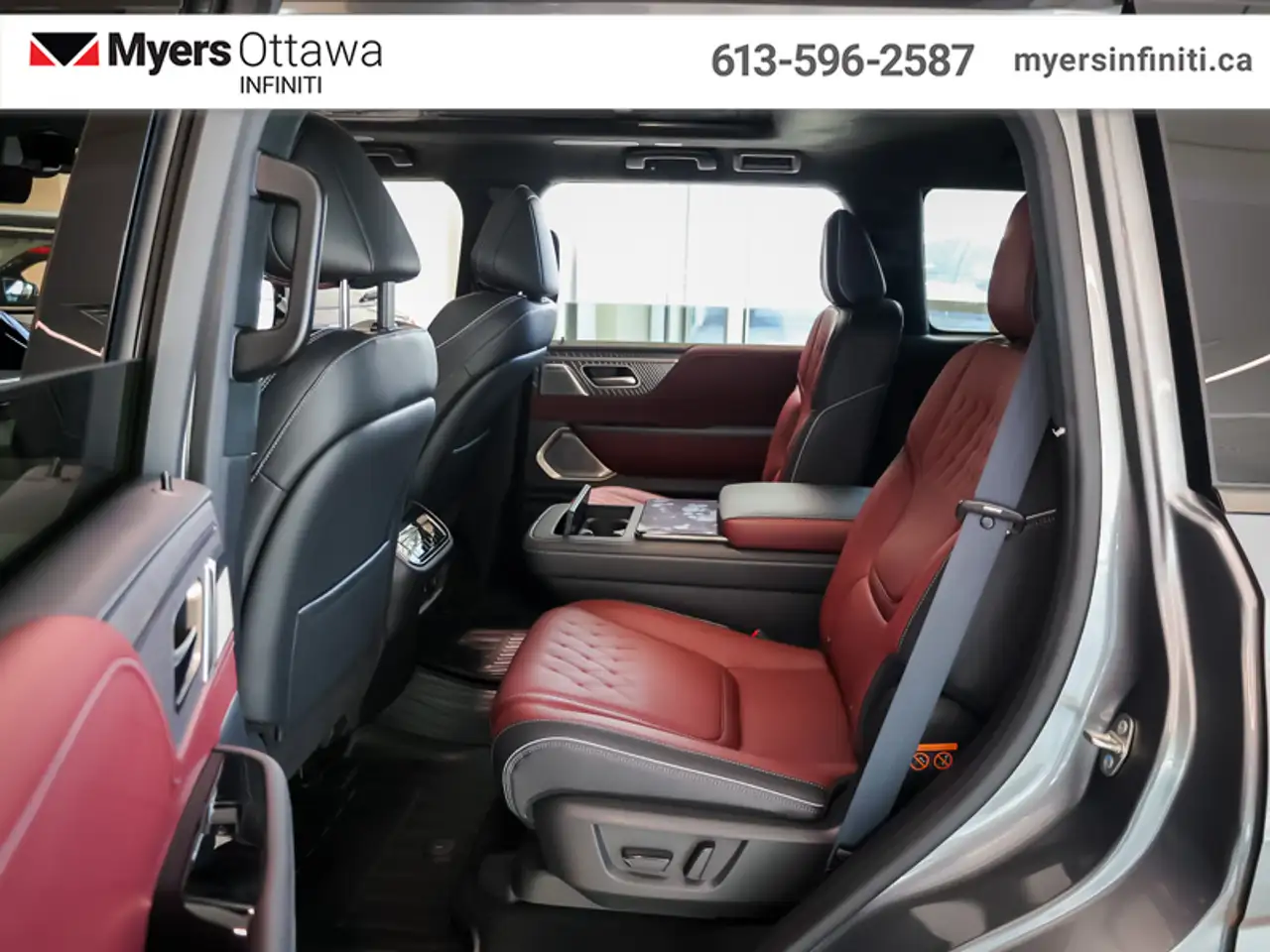 Infiniti QX80 снимка Infiniti QX80