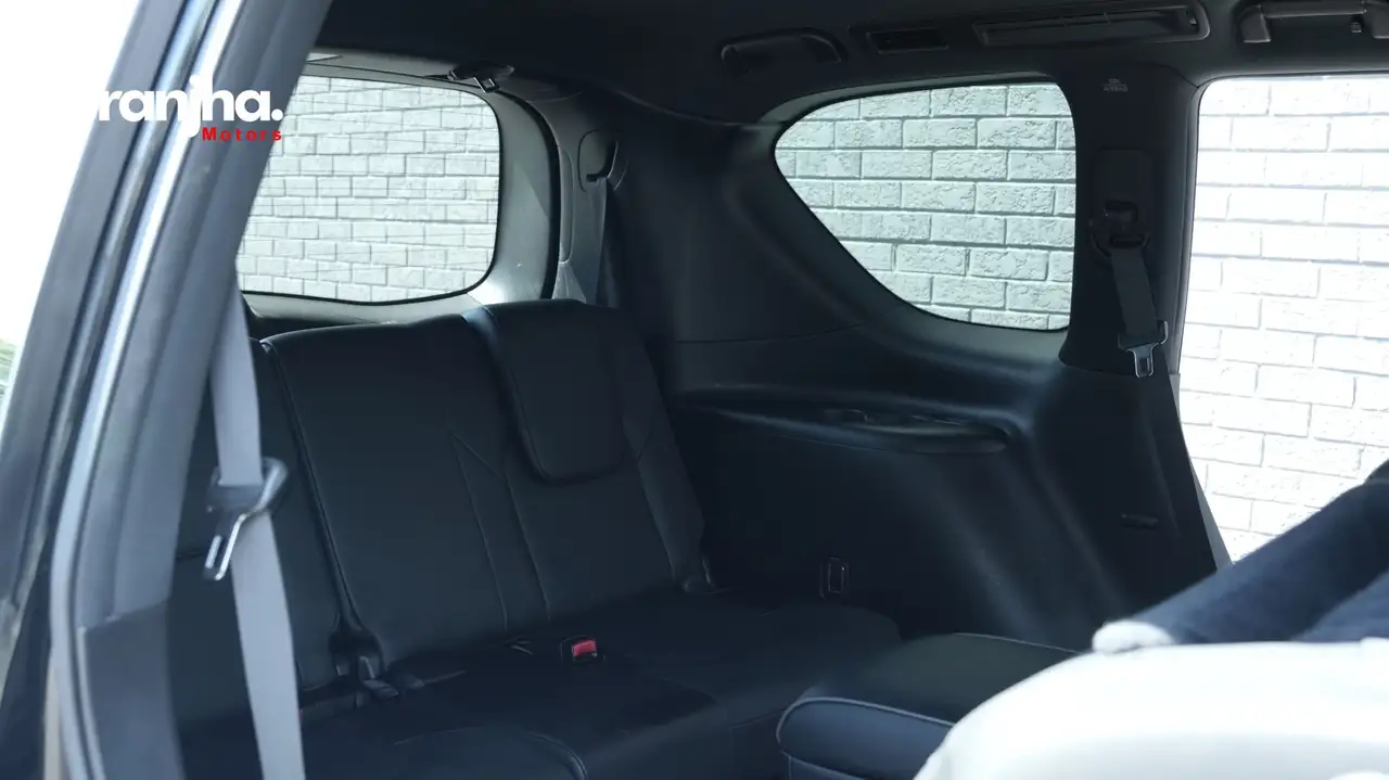 Infiniti QX80 снимка Infiniti QX80