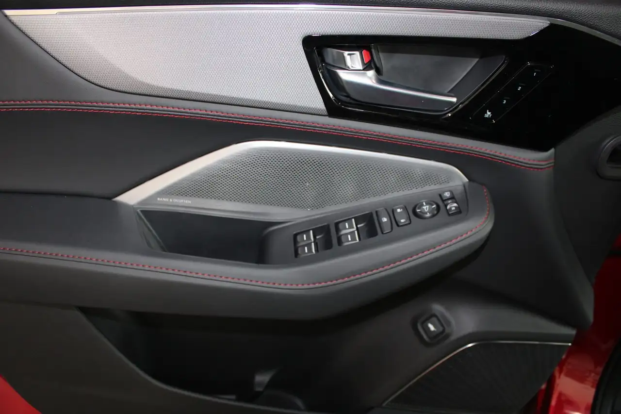 Acura MDX снимка Acura MDX