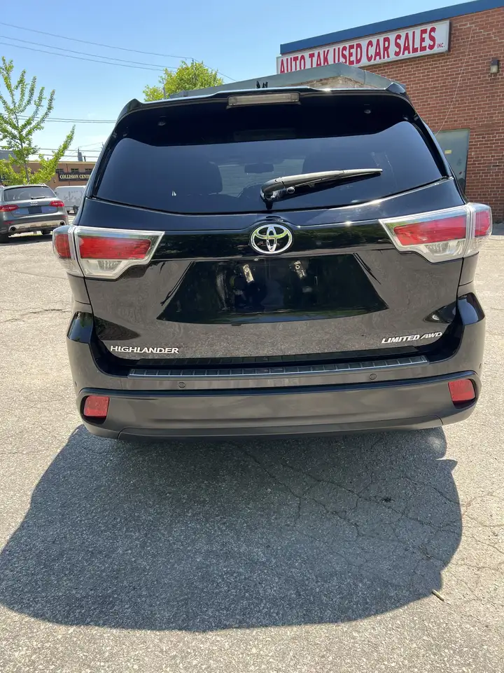 Toyota Highlander снимка Toyota Highlander