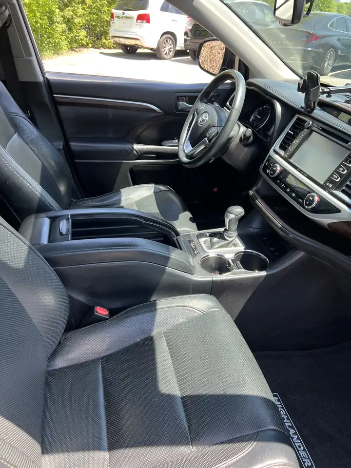 Toyota Highlander снимка Toyota Highlander