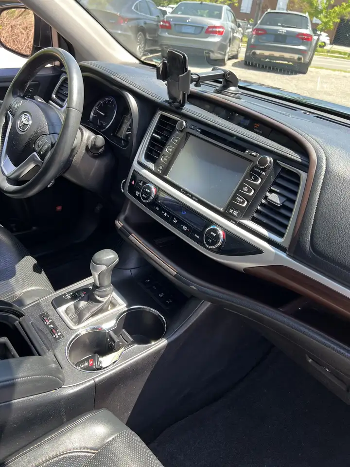 Toyota Highlander снимка Toyota Highlander