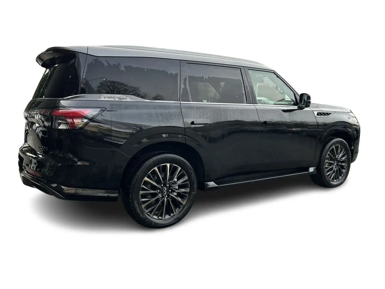 Infiniti QX80 снимка Infiniti QX80