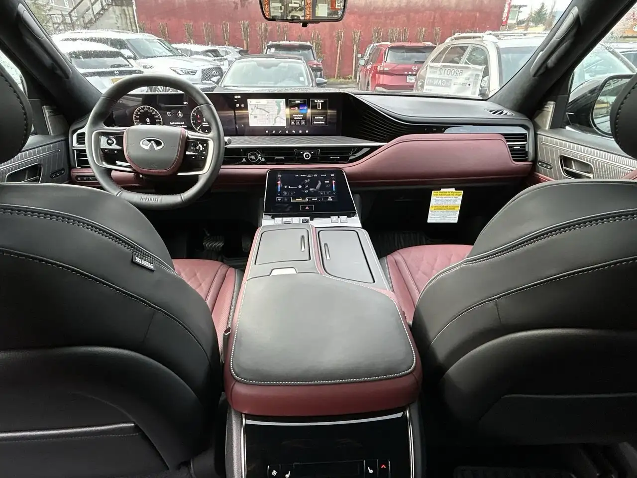 Infiniti QX80 снимка Infiniti QX80
