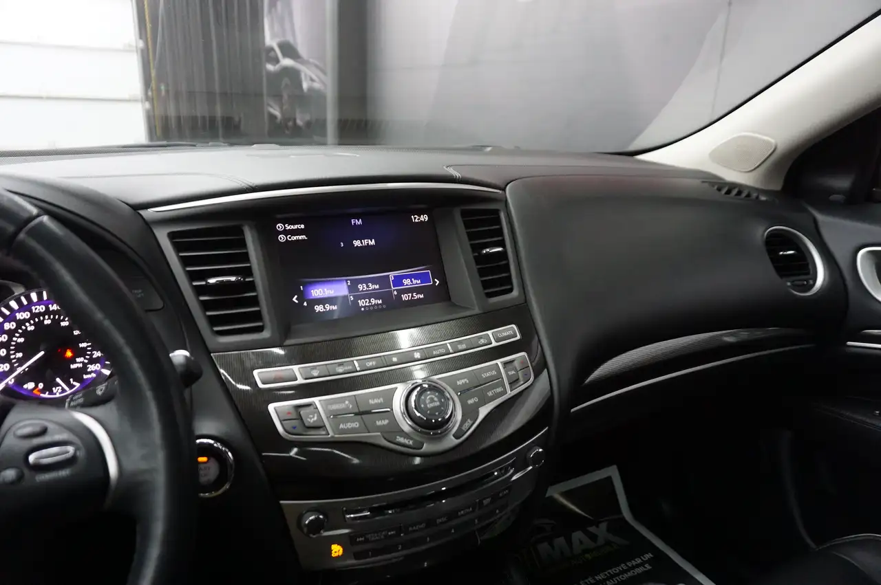 Infiniti QX60 снимка Infiniti QX60