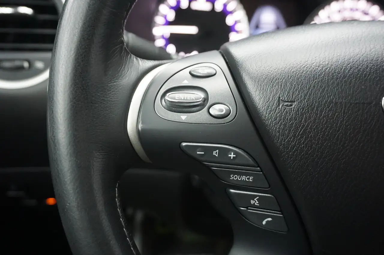 Infiniti QX60 снимка Infiniti QX60