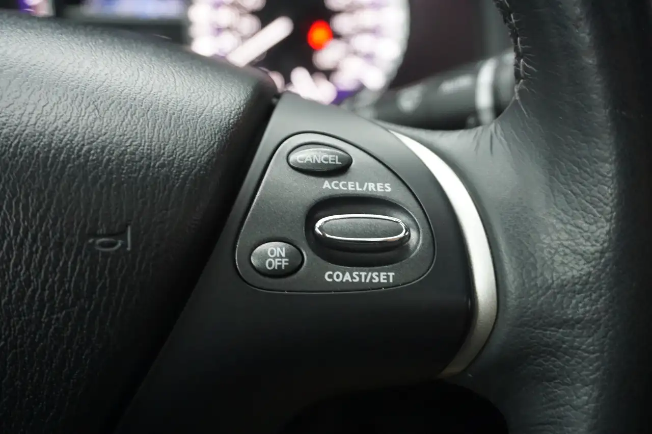 Infiniti QX60 снимка Infiniti QX60