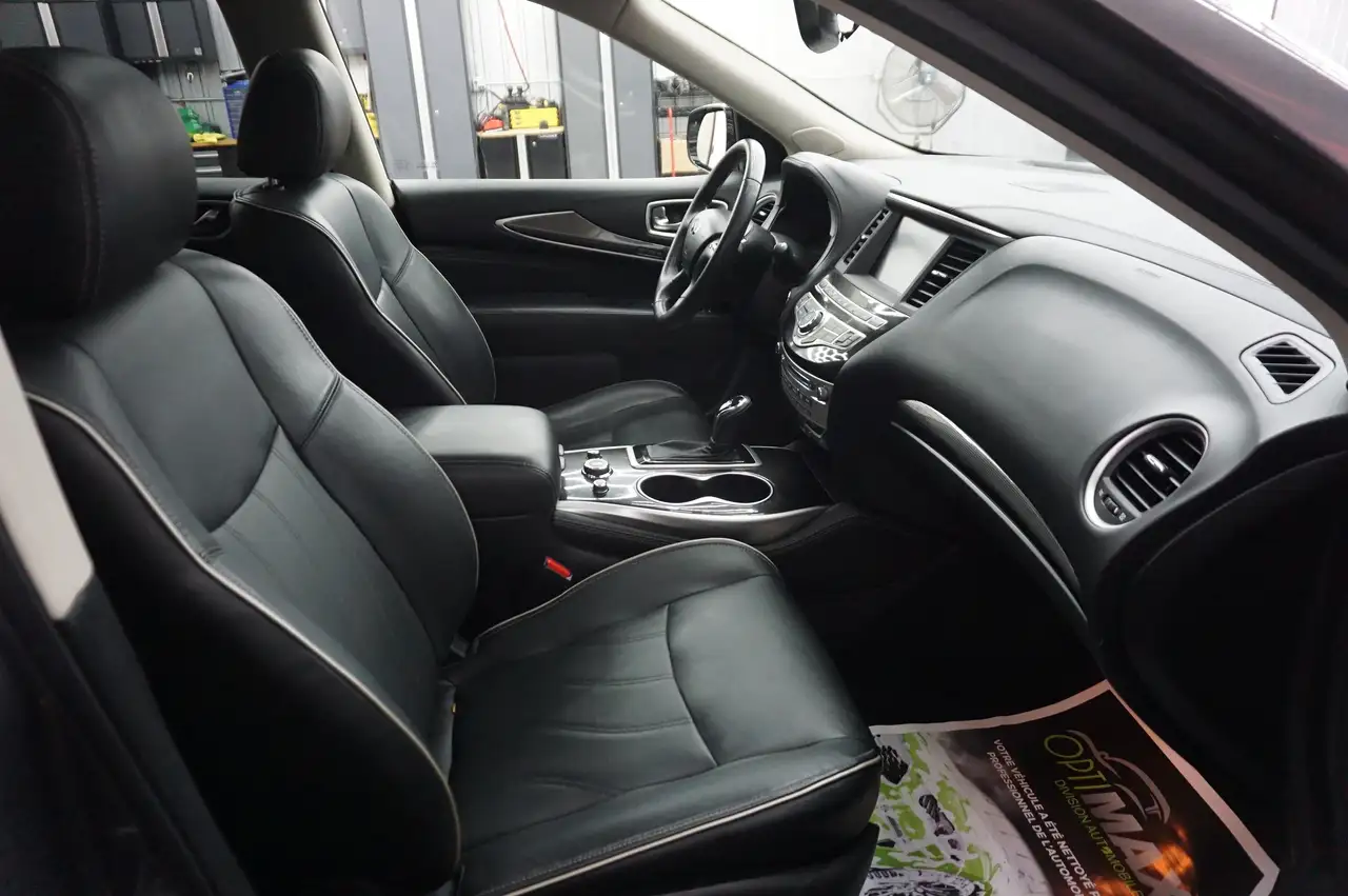 Infiniti QX60 снимка Infiniti QX60