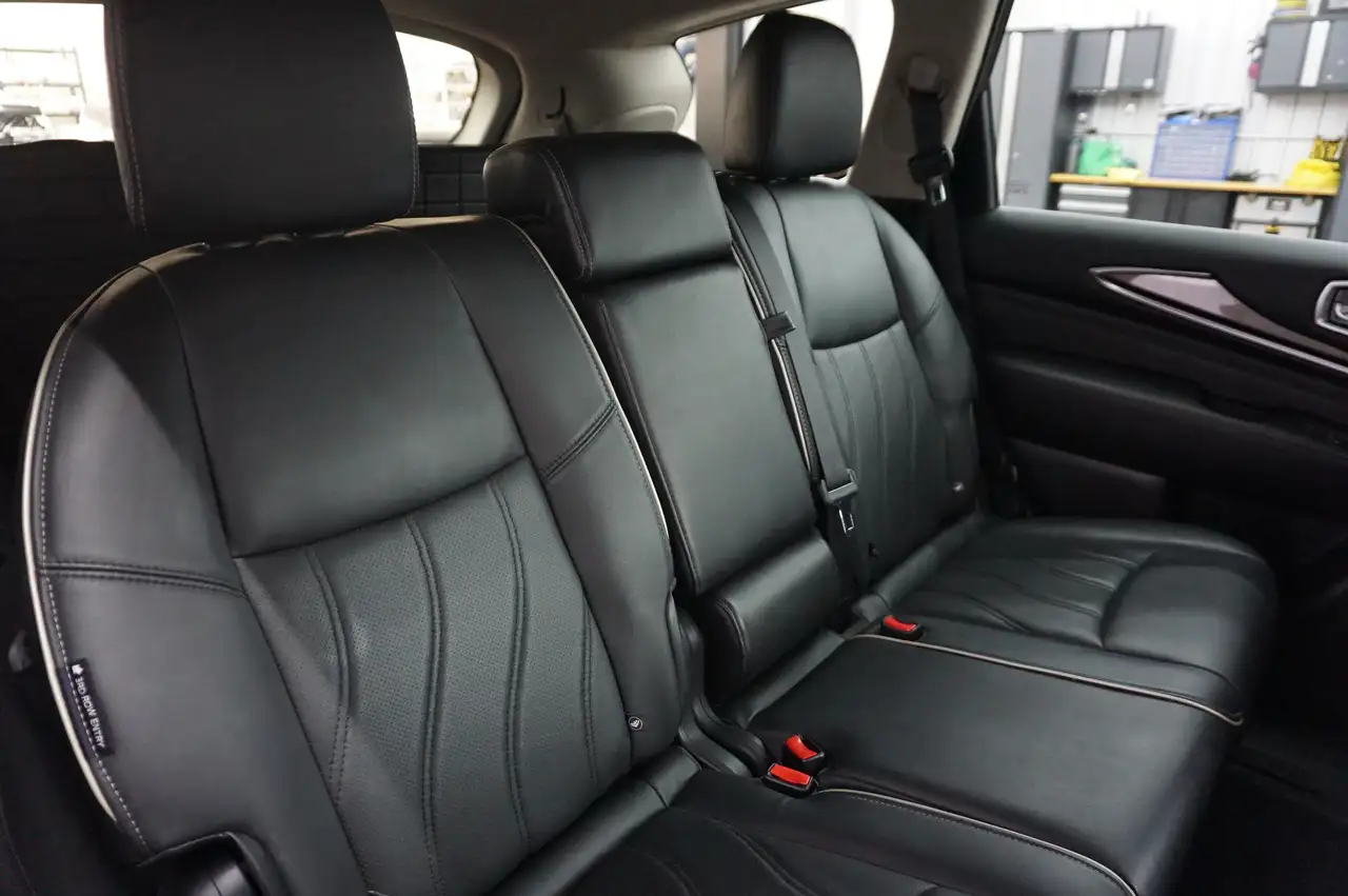 Infiniti QX60 снимка Infiniti QX60
