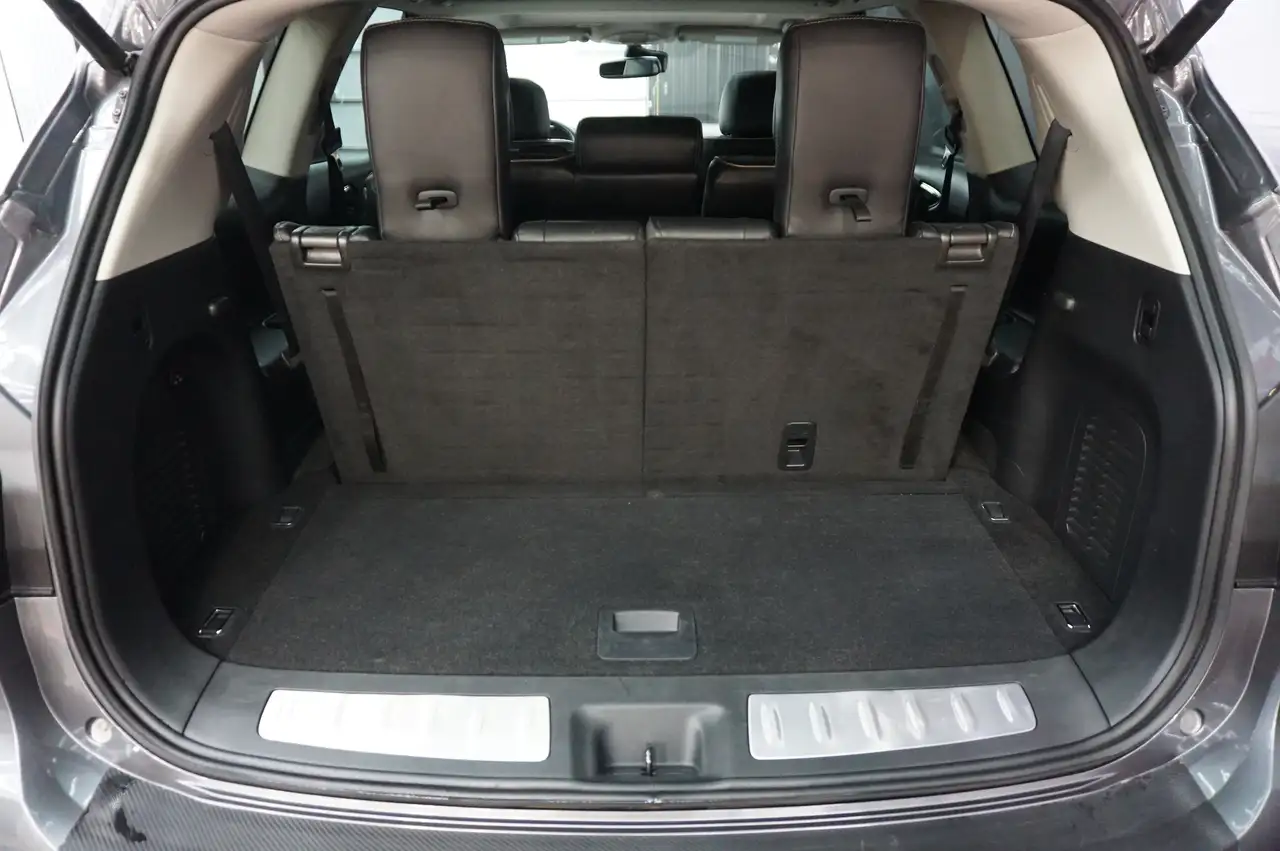 Infiniti QX60 снимка Infiniti QX60