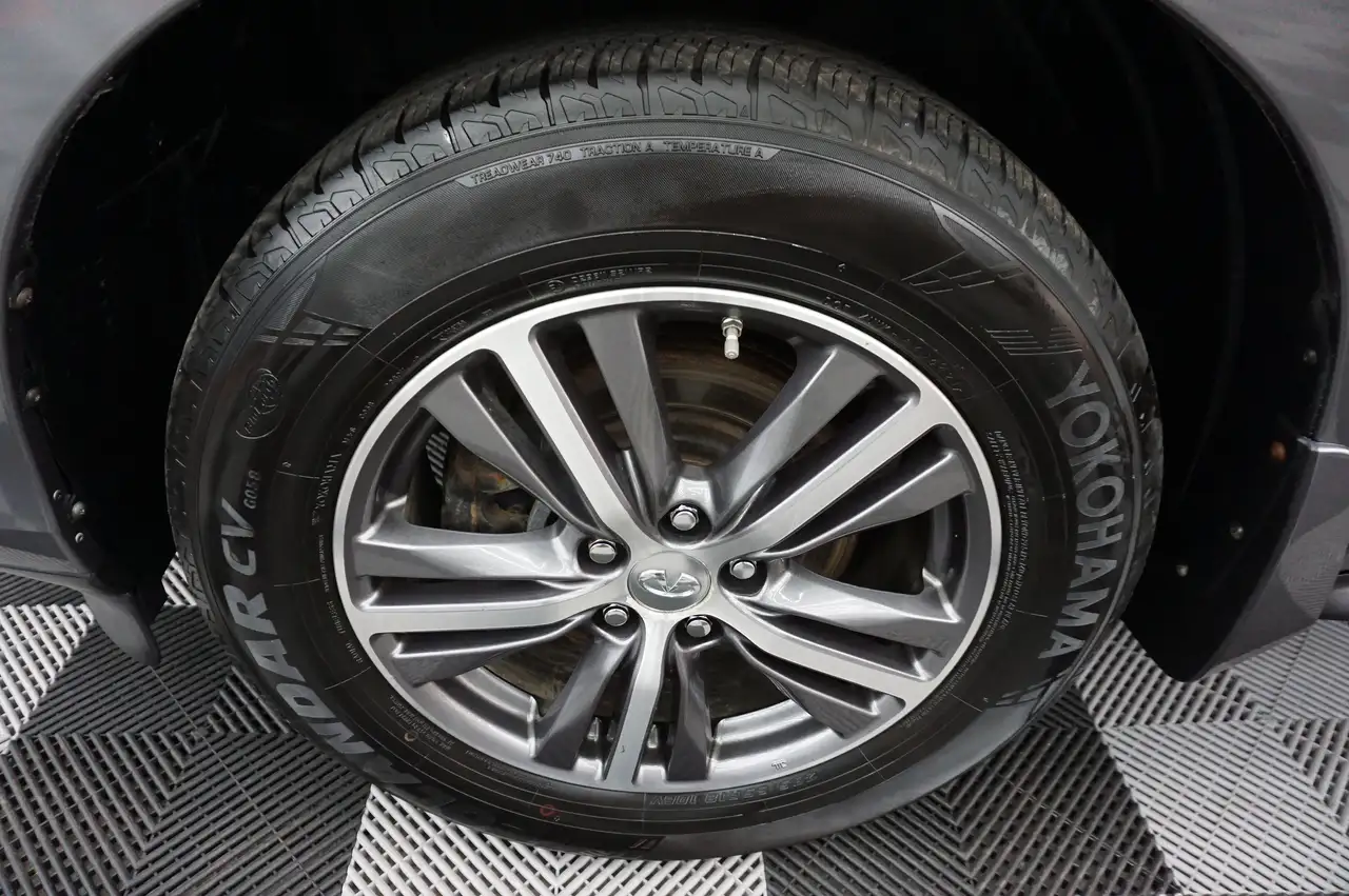 Infiniti QX60 снимка Infiniti QX60