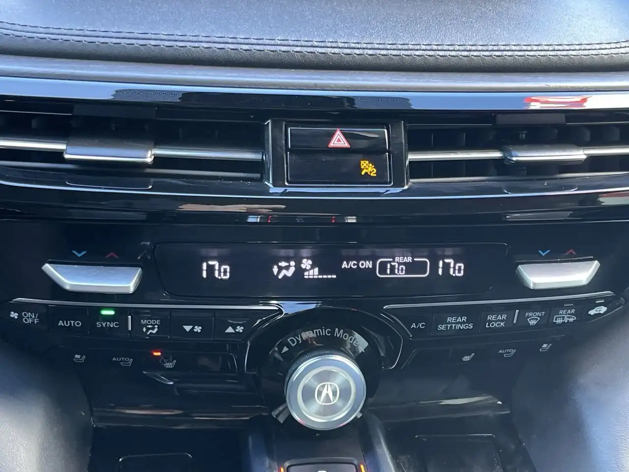 Acura MDX снимка Acura MDX