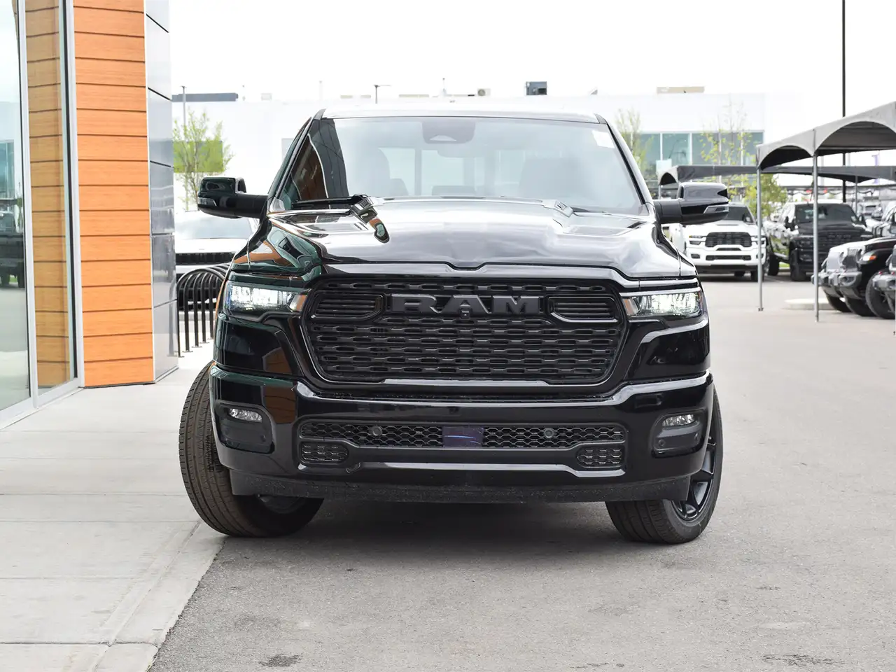 RAM 1500 снимка RAM 1500