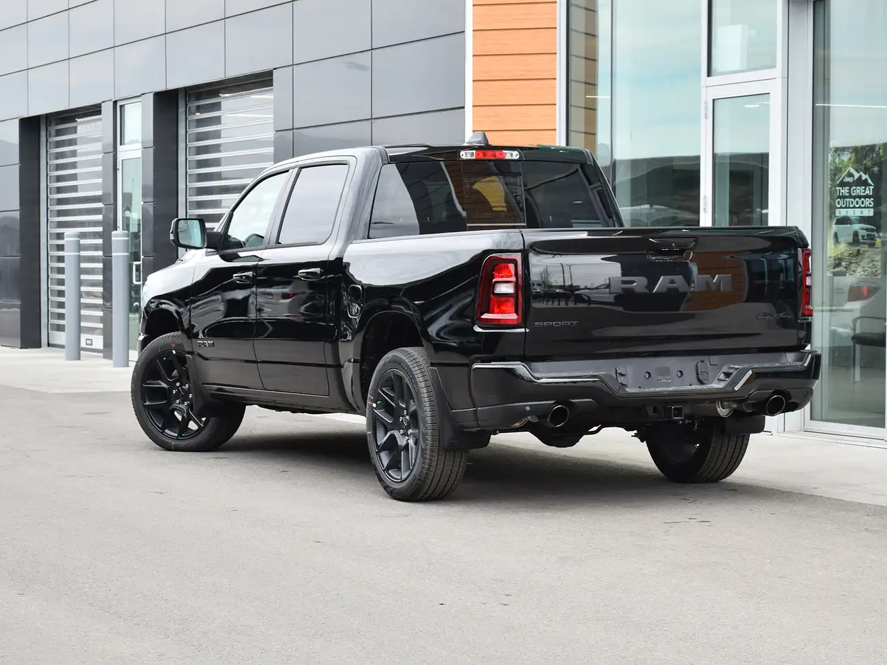 RAM 1500 снимка RAM 1500