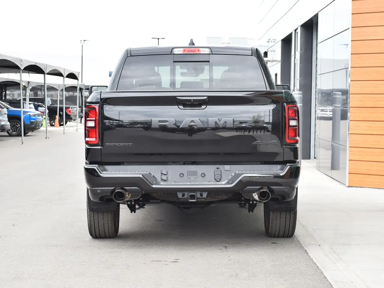 RAM 1500 снимка RAM 1500