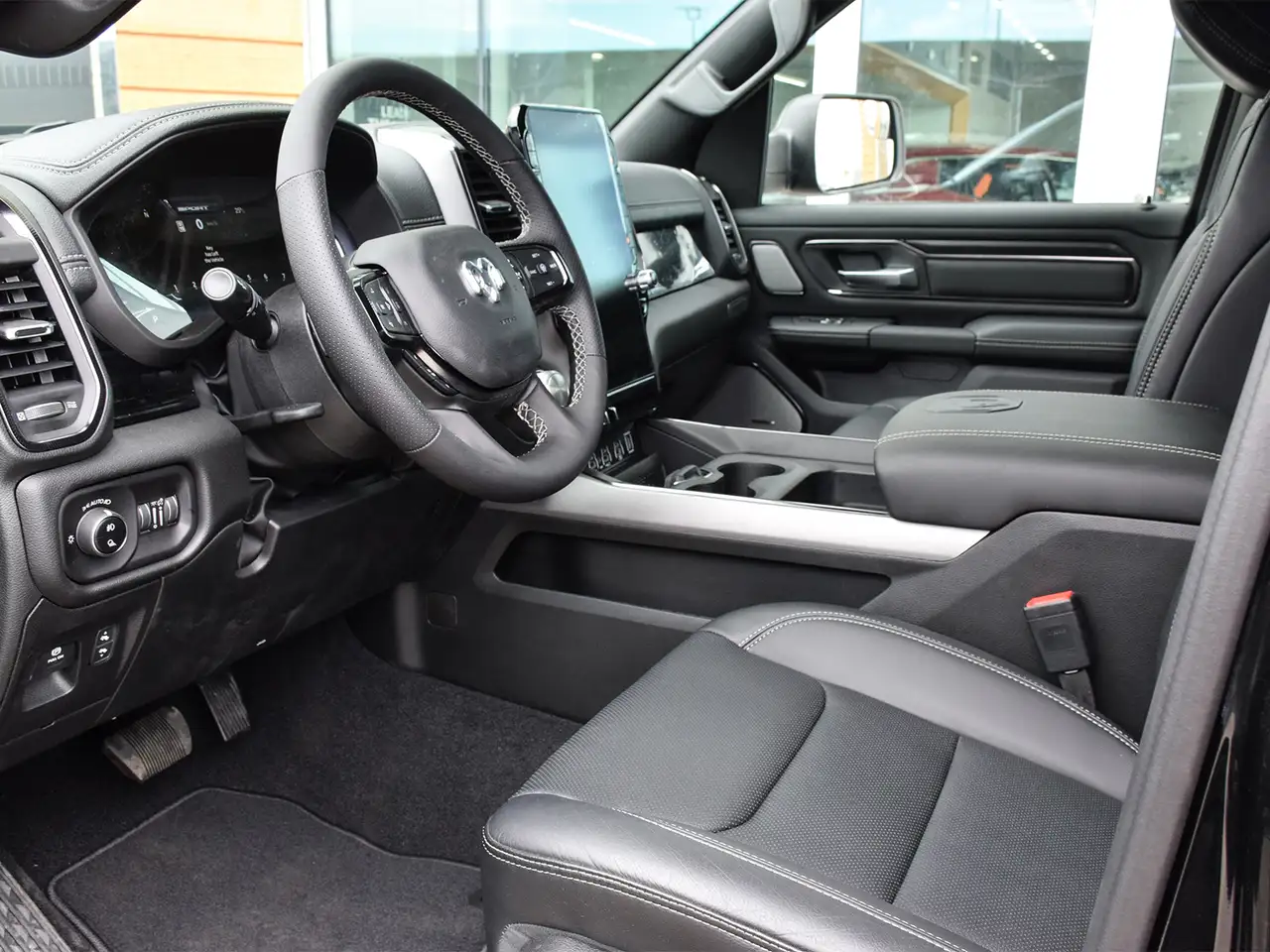 RAM 1500 снимка RAM 1500