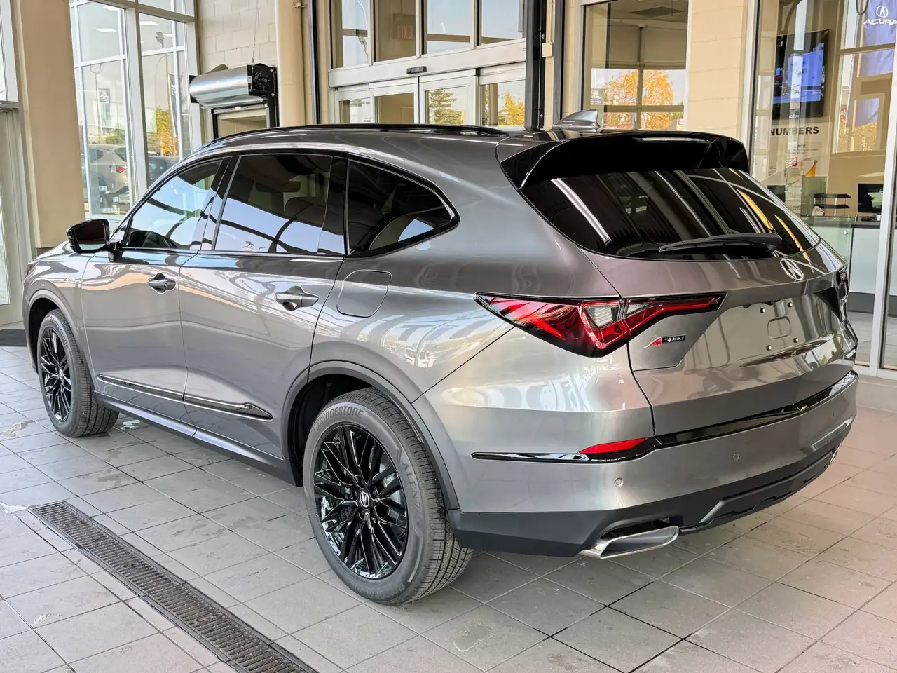 Acura MDX снимка Acura MDX