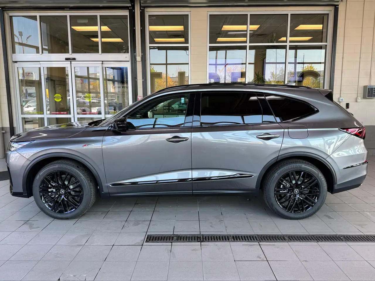 Acura MDX снимка Acura MDX