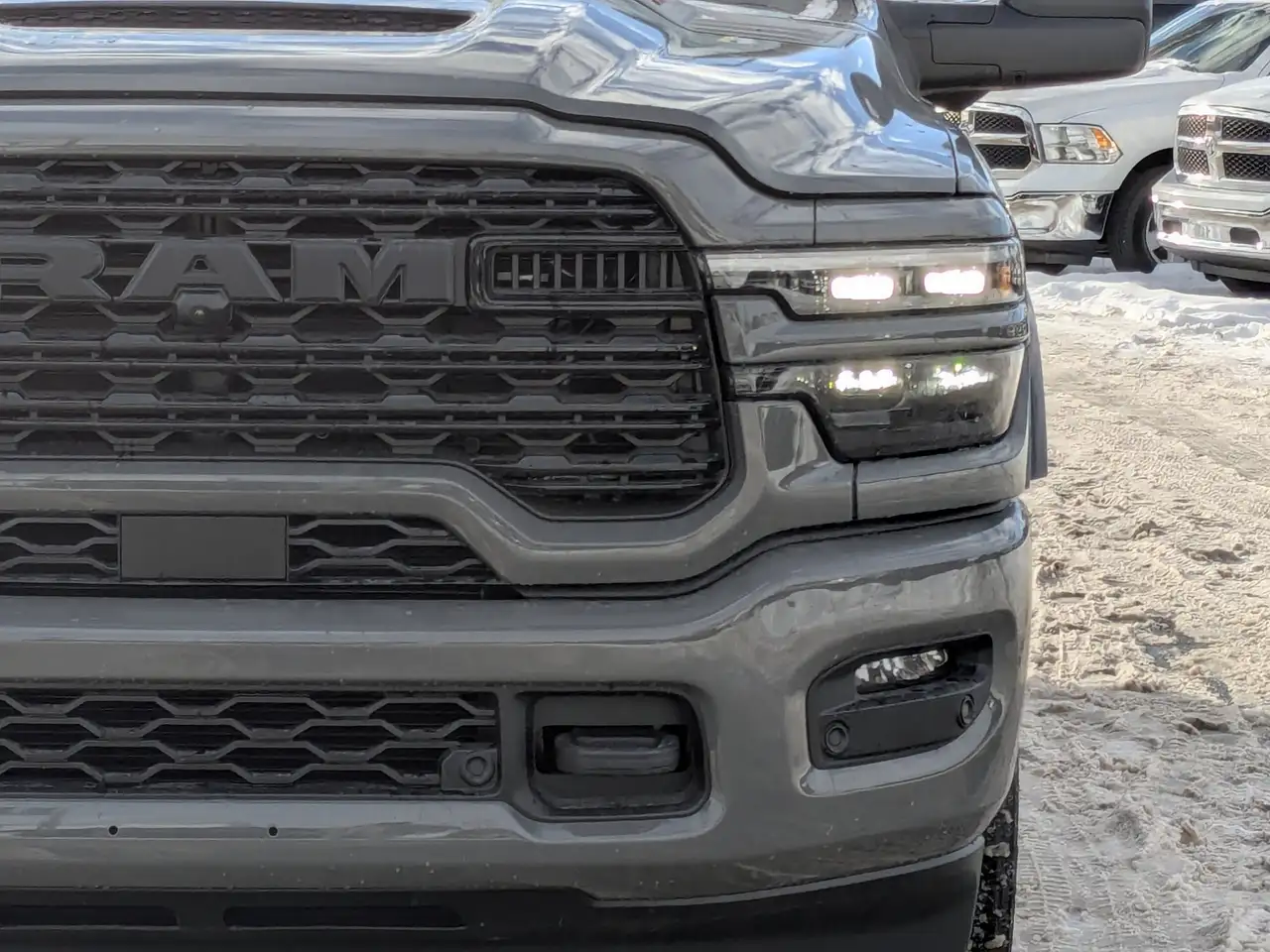 RAM 3500 снимка RAM 3500
