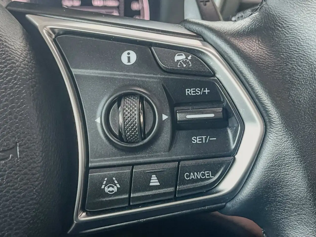 Acura MDX снимка Acura MDX