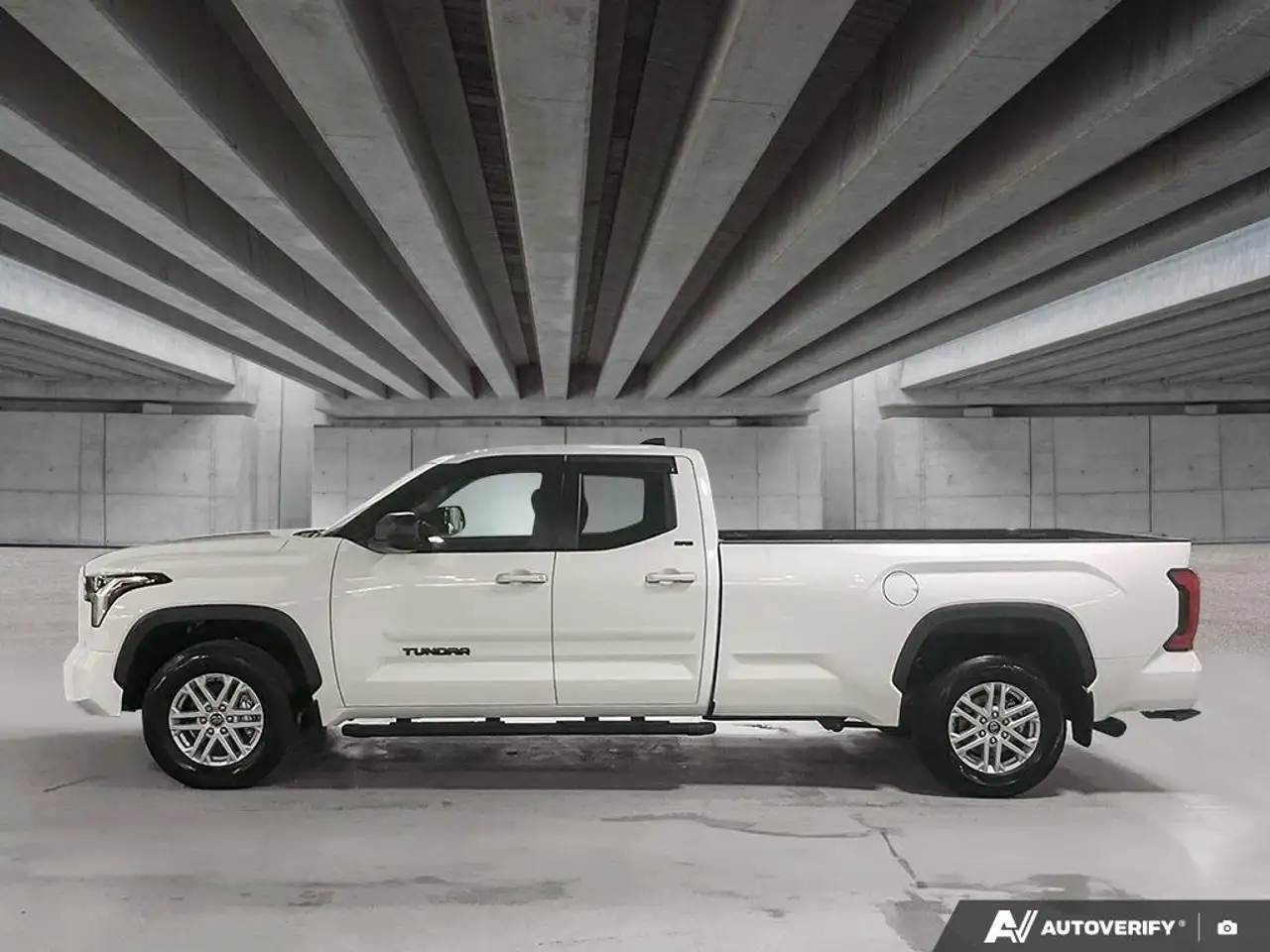 Toyota Tundra снимка Toyota Tundra