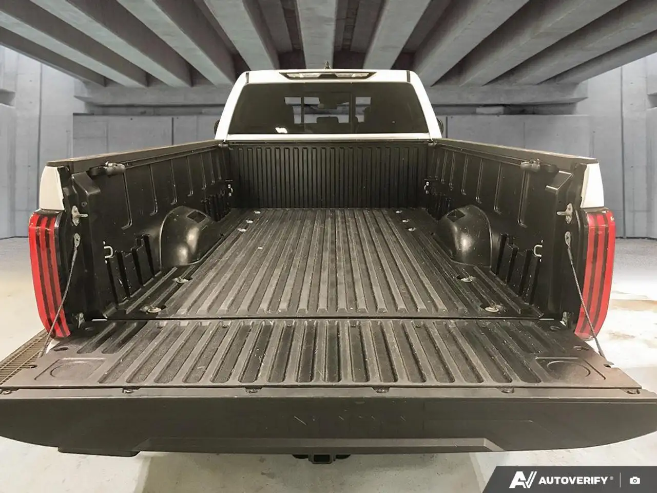 Toyota Tundra снимка Toyota Tundra