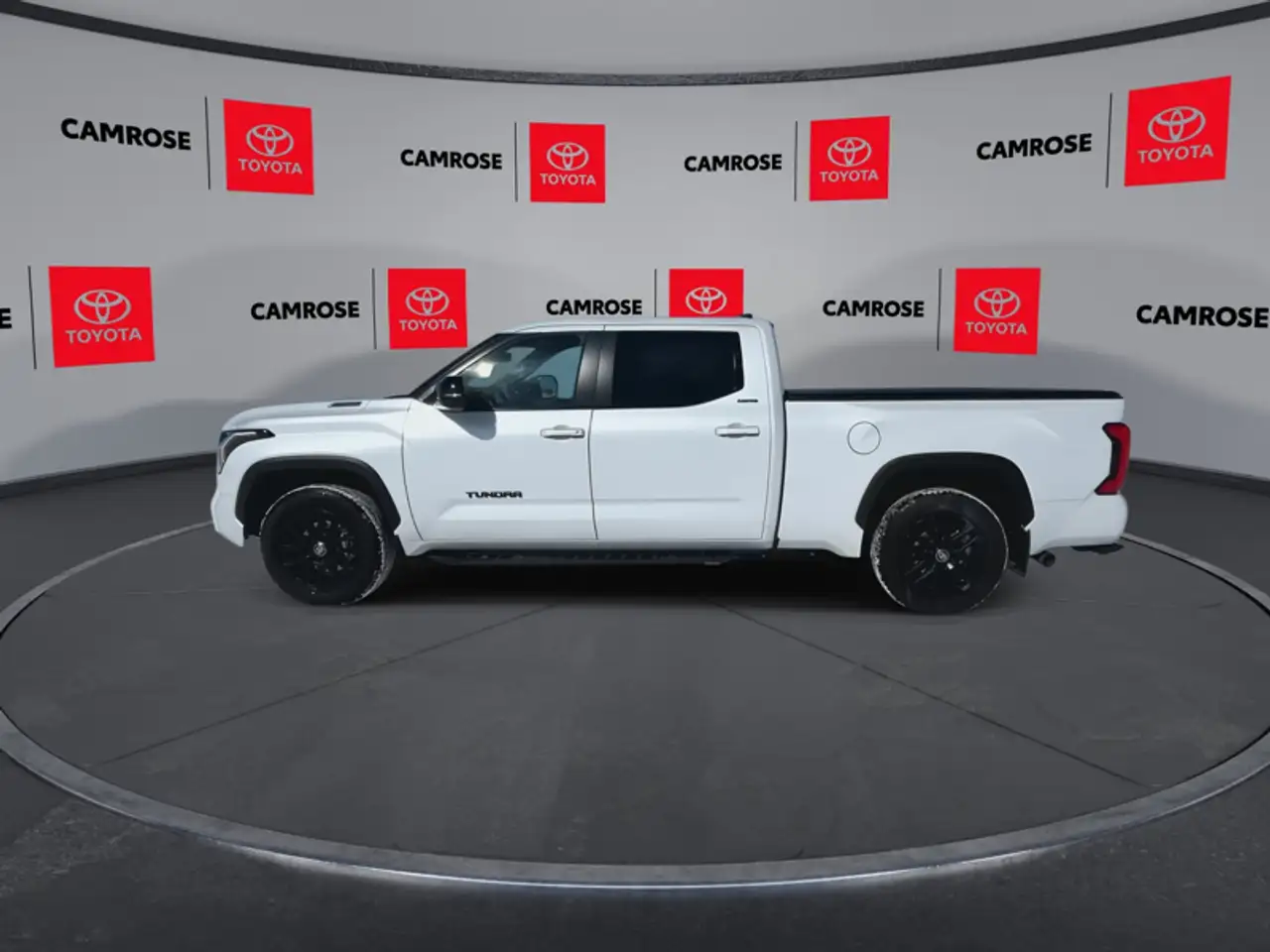 Toyota Tundra снимка Toyota Tundra