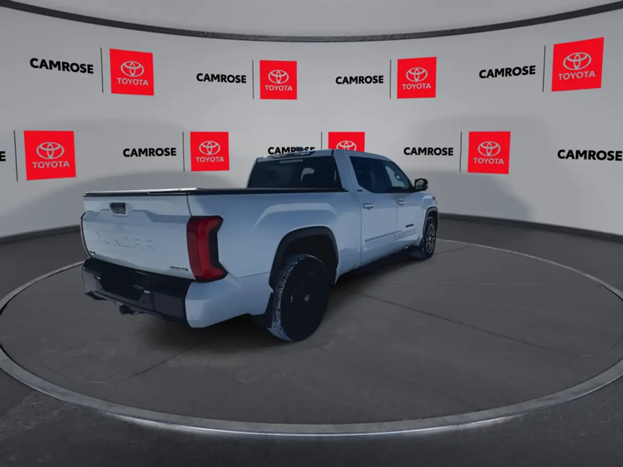 Toyota Tundra снимка Toyota Tundra