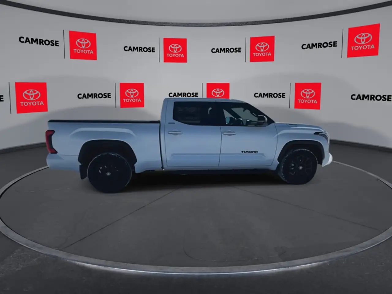 Toyota Tundra снимка Toyota Tundra