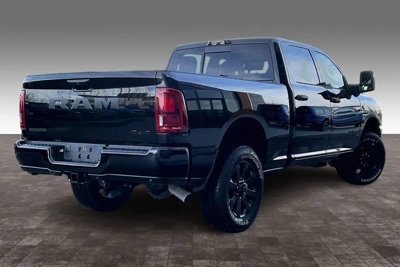 RAM 3500 снимка RAM 3500