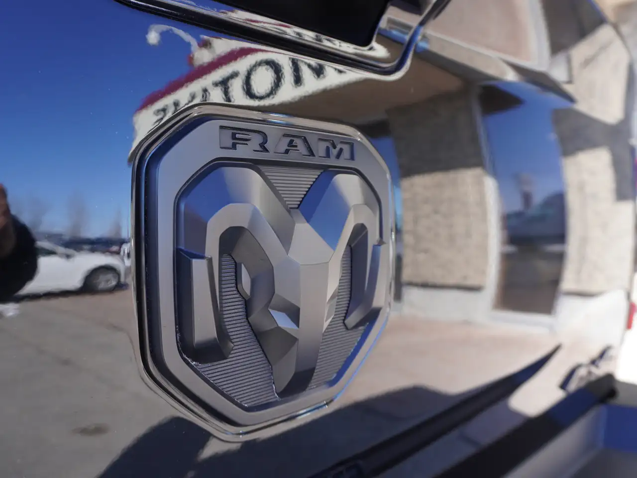 RAM 3500 снимка RAM 3500