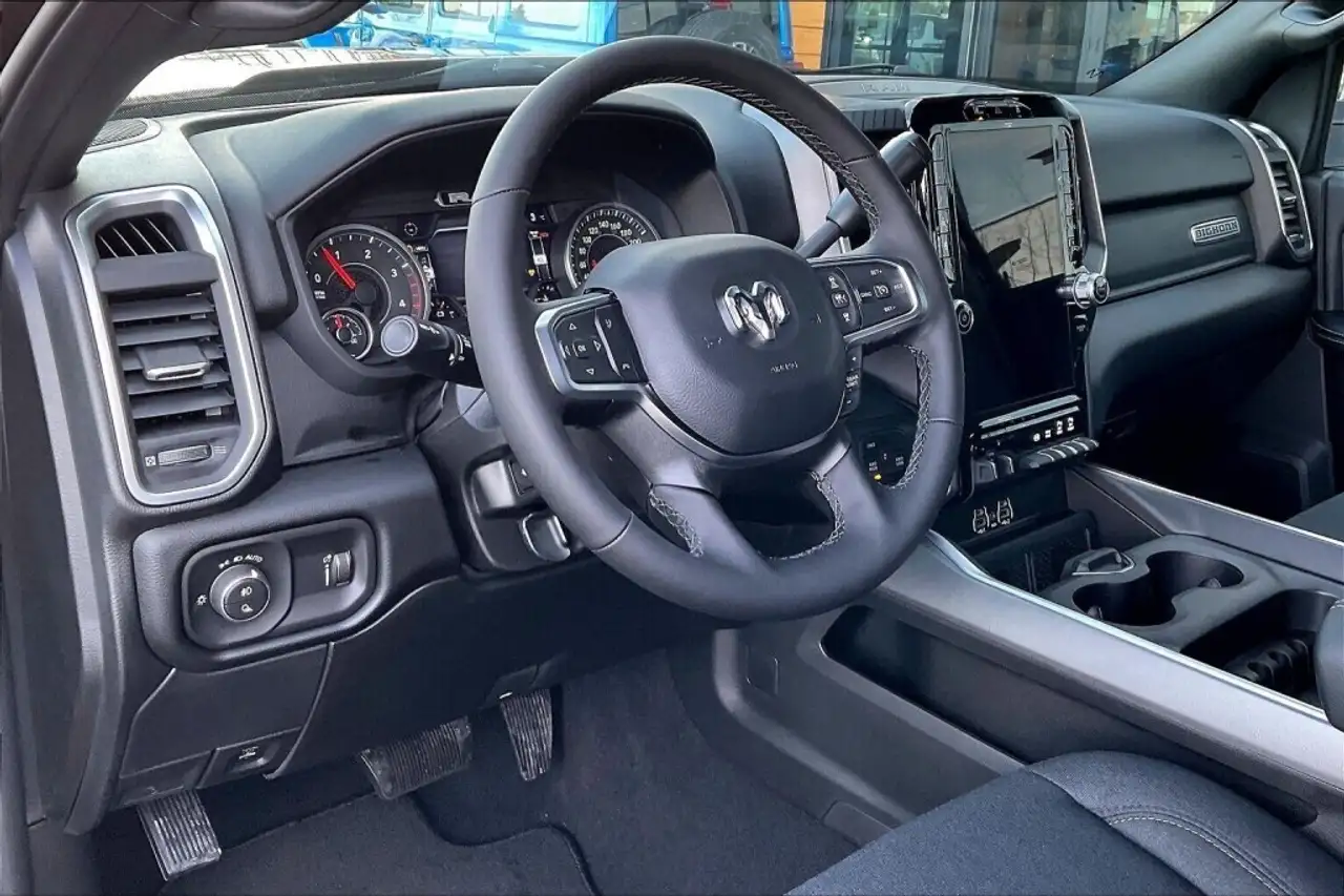 RAM 3500 снимка RAM 3500