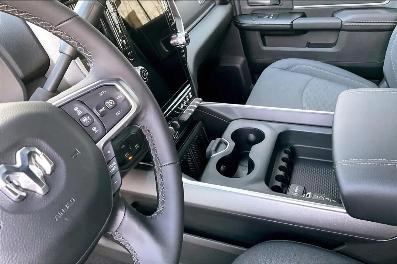 RAM 3500 снимка RAM 3500