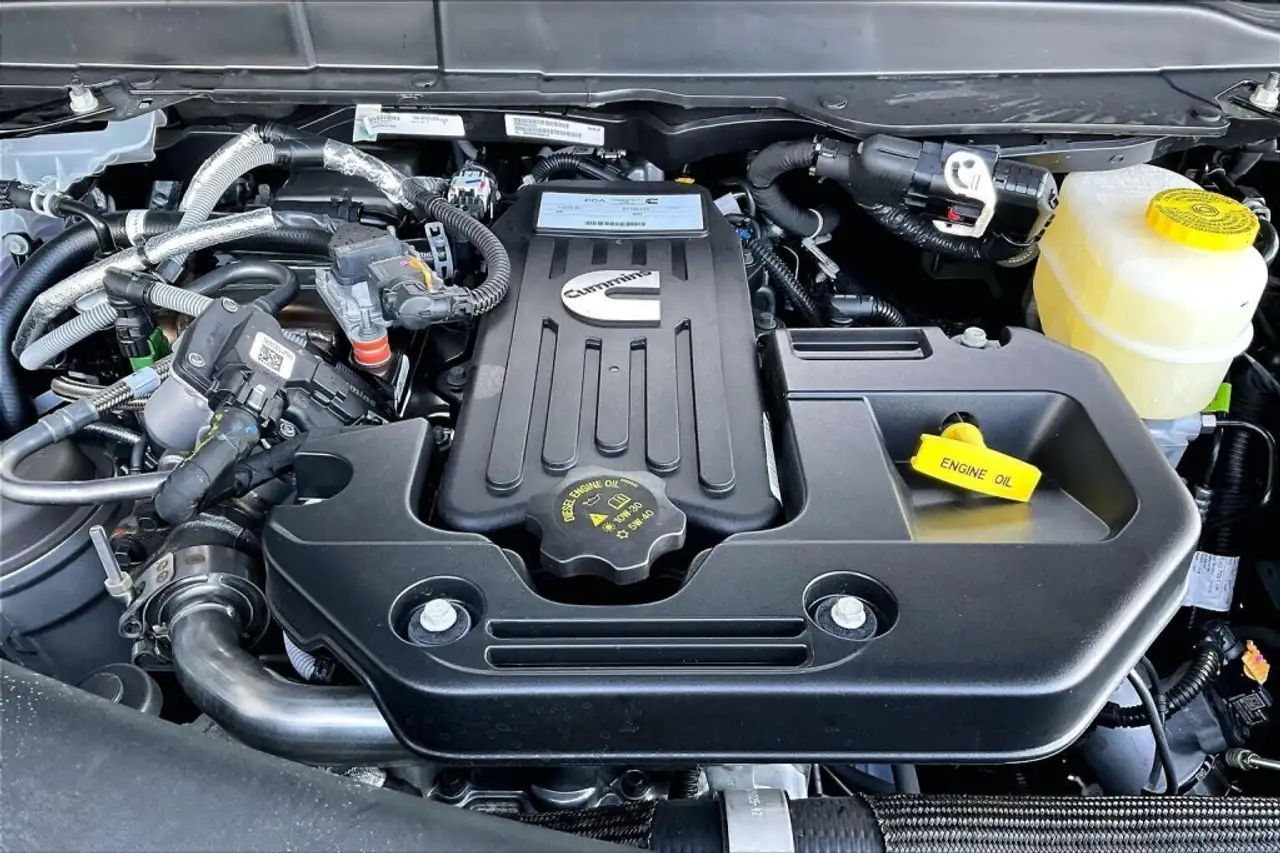 RAM 3500 снимка RAM 3500