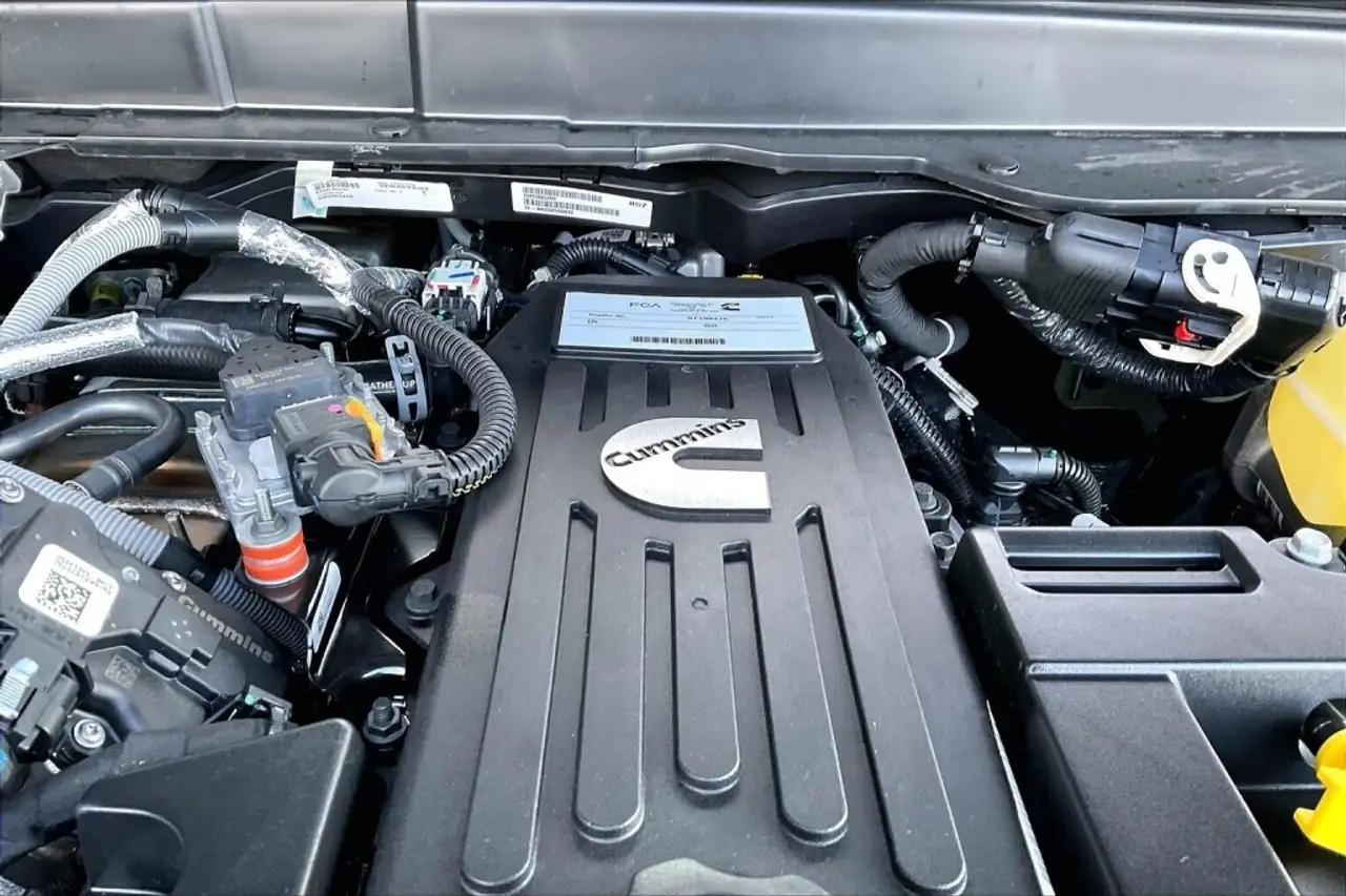 RAM 3500 снимка RAM 3500