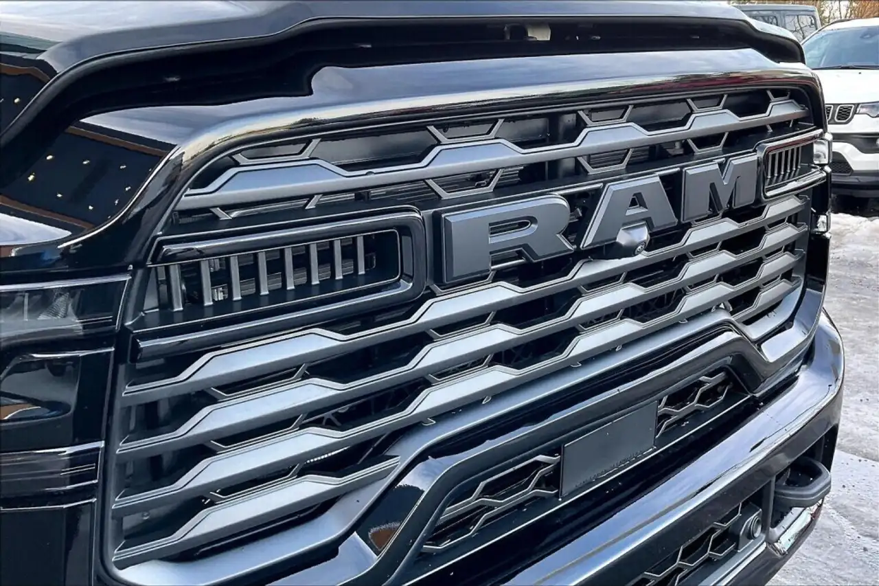 RAM 3500 снимка RAM 3500
