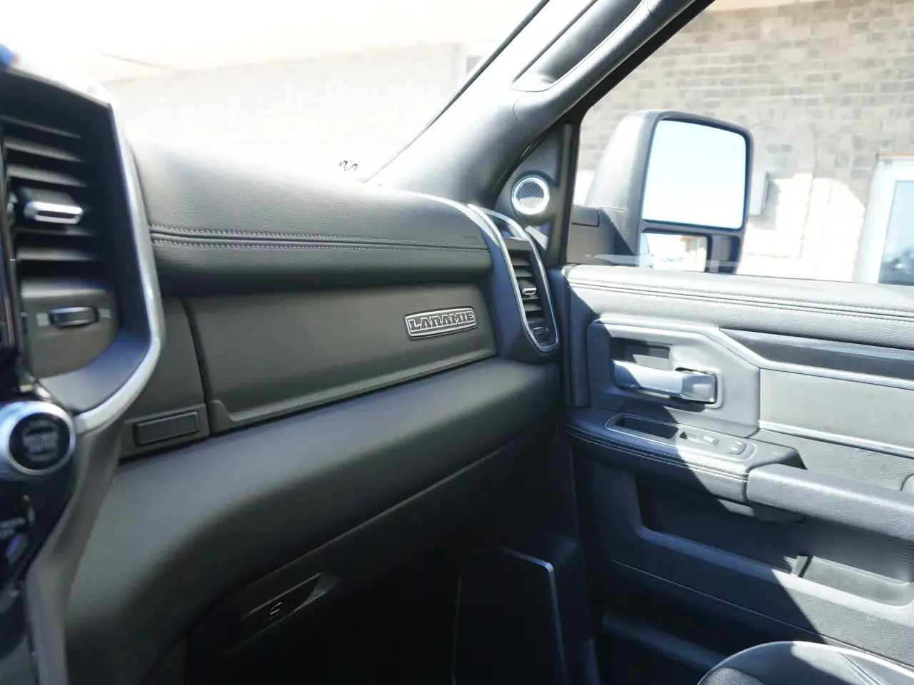 RAM 3500 снимка RAM 3500