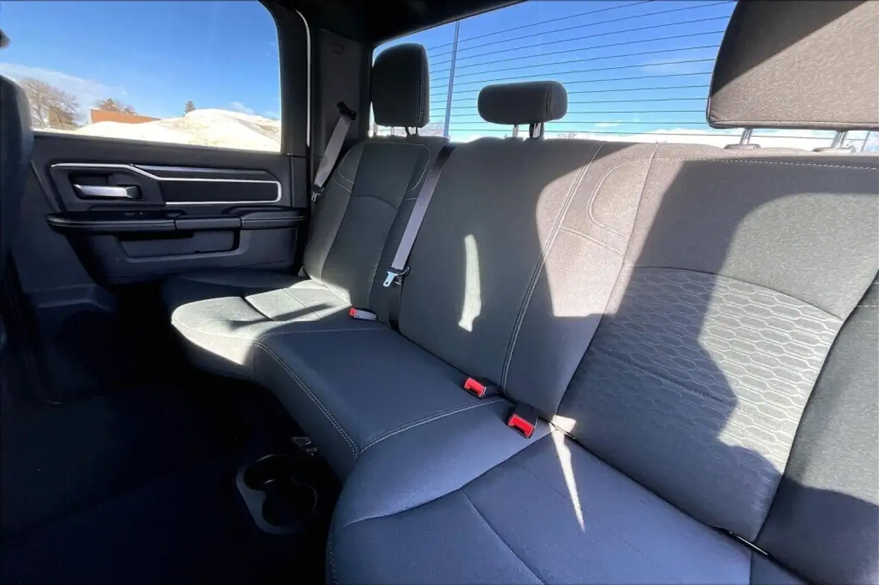 RAM 3500 снимка RAM 3500