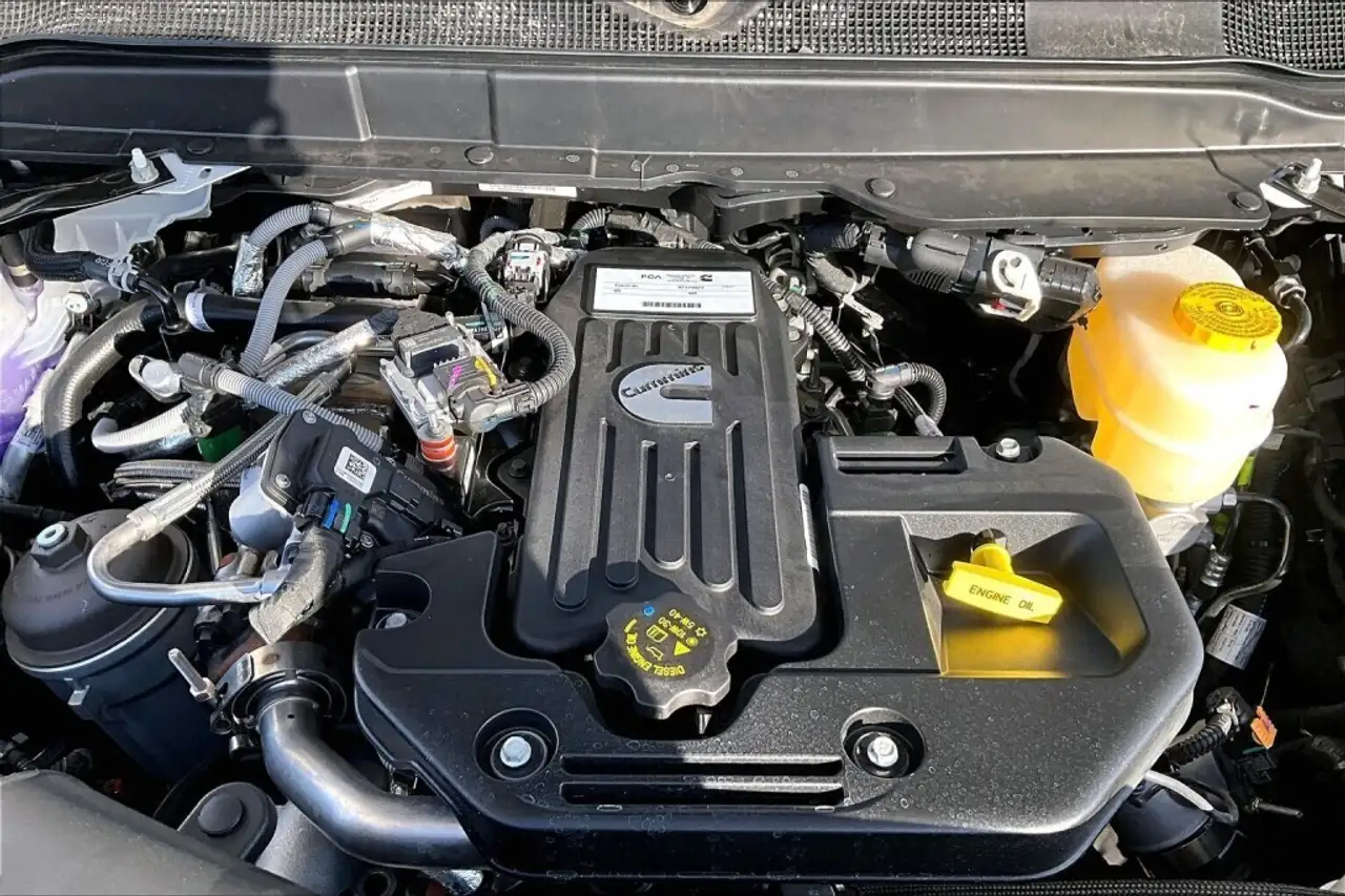 RAM 3500 снимка RAM 3500